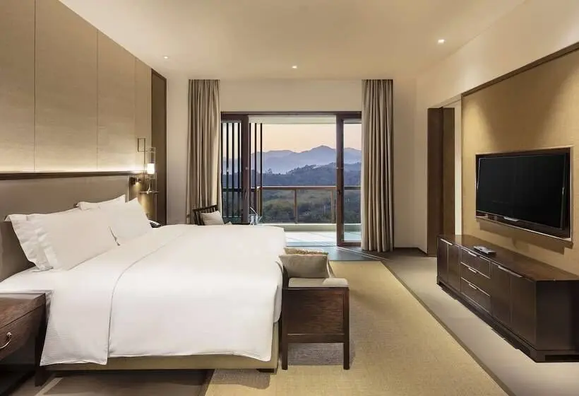 ダブルベッドスタンダードルーム, Hilton Huizhou Longmen Resort