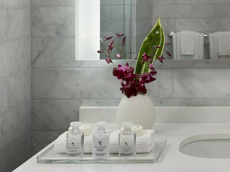 سوییت, Aka University City