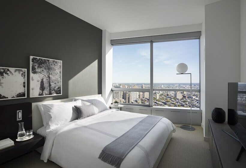 1 Bedroom Penthouse Apartment, Aka University City