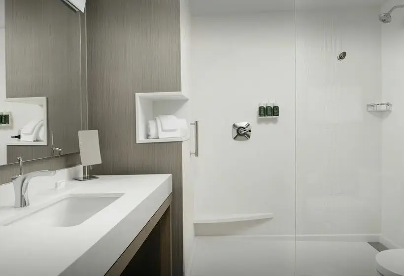 スイート, Courtyard By Marriott Albion