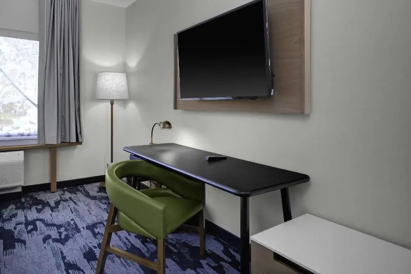 キングサイズベッドのスタンダードルーム, Fairfield Inn & Suites By Marriott Roanoke Salem