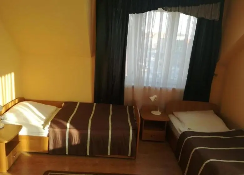 اتاق استاندارد, Grodzki