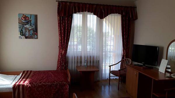 スタンダードルーム, Grodzki