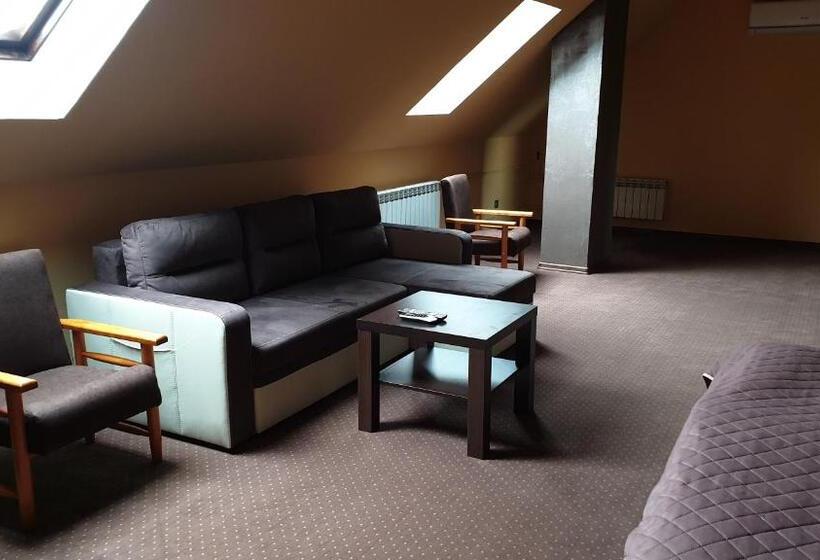 标准工作室, Grodzki