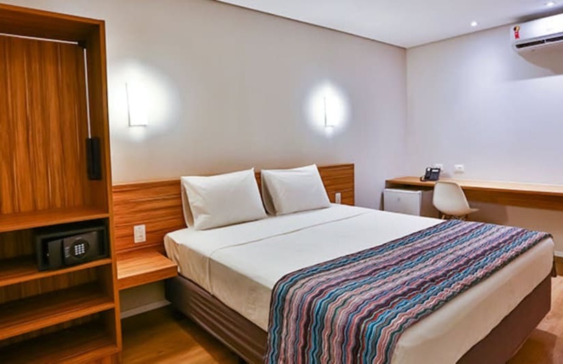 Номер Стандарт, Maringá Airport