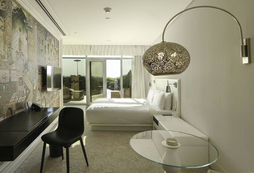 Superior Room with Terrace, Mondrian Doha