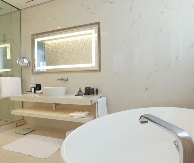 سوییت لوکس, Mondrian Doha