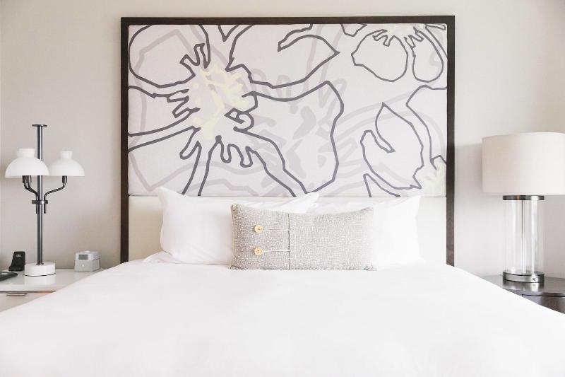 غرفة قياسية سرير كينج, The Hotel At Avalon, Autograph Collection