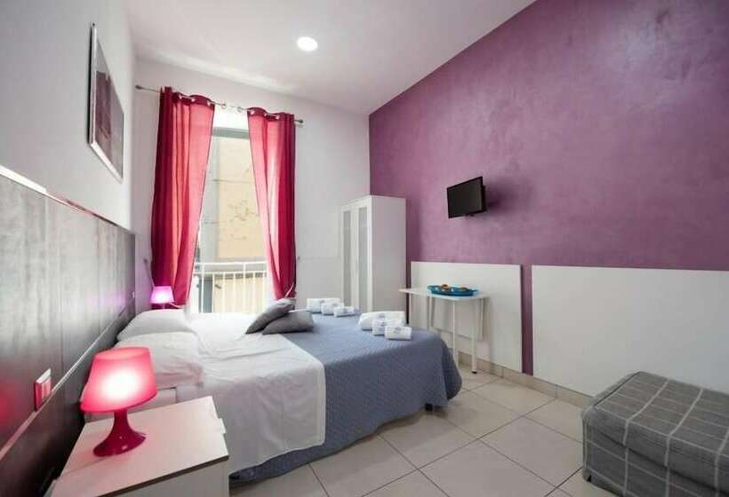 اتاق استاندارد سه نفره, Napolì Affittacamere