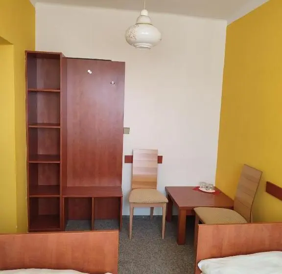 Economy Quadruple Room, Best Hotel Garni
