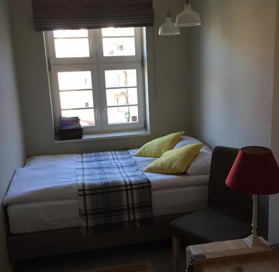 带共用浴室的标准房间, Five Point Hostel & Apartments