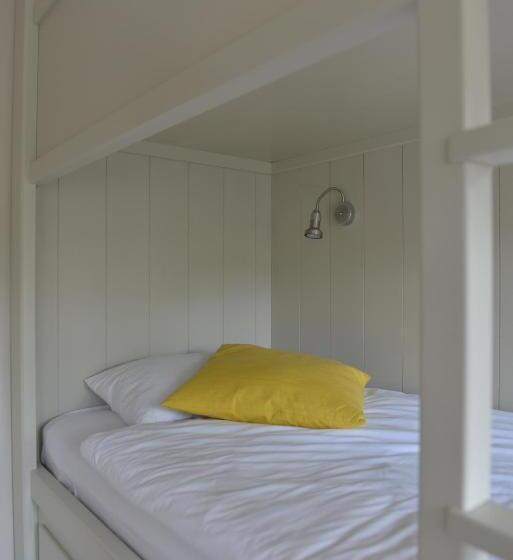 家庭房间共用浴室, Five Point Hostel & Apartments