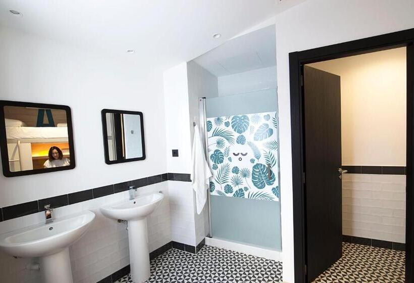 تختخواب در اتاق مشترک, U Sense For You Hostel Sevilla