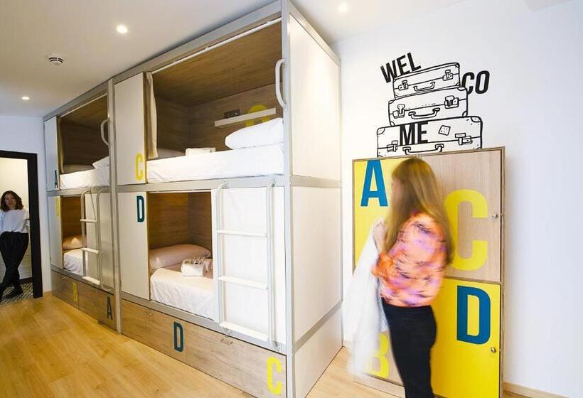 تختخواب در اتاق مشترک, U Sense For You Hostel Sevilla
