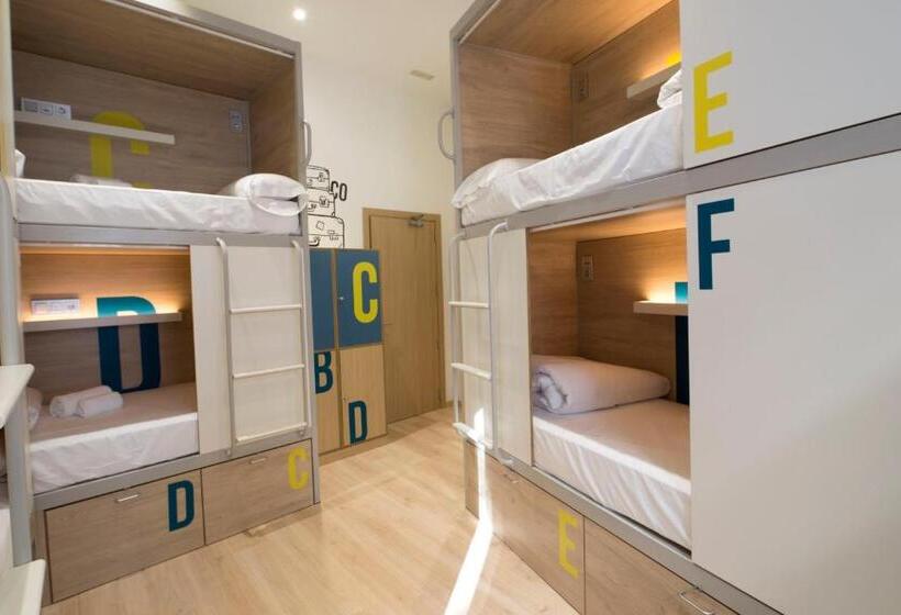 تختخواب در اتاق مشترک, U Sense For You Hostel Sevilla