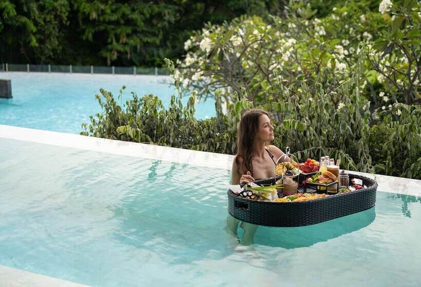 带海景的复工套房, Avista Grande Phuket Karon   Mgallery