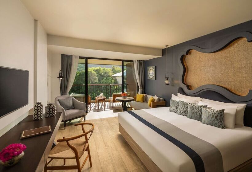 带山景的复式房间, Avista Grande Phuket Karon   Mgallery