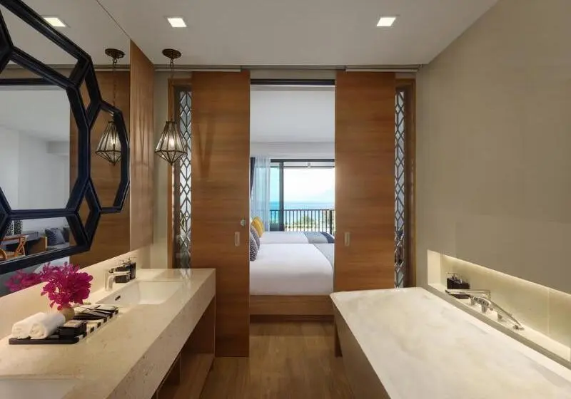 Deluxe Room Sea View