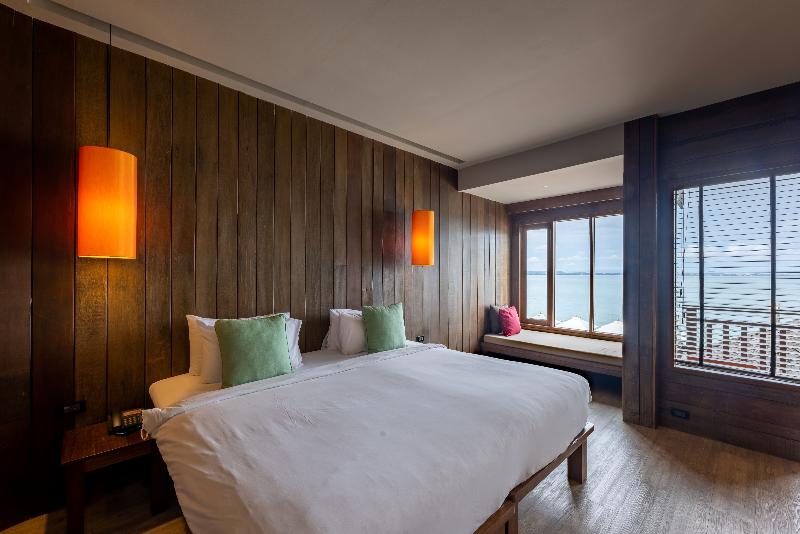 디럭스 룸 바다 전망, Baan Ploy Sea