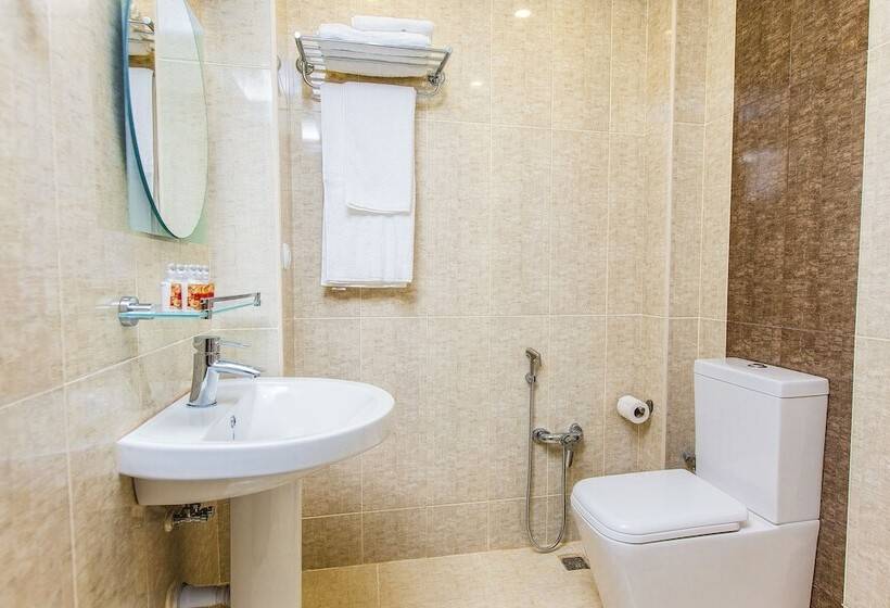 اتاق اکونومی, Deluxe City