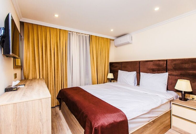 اتاق اکونومی, Deluxe City