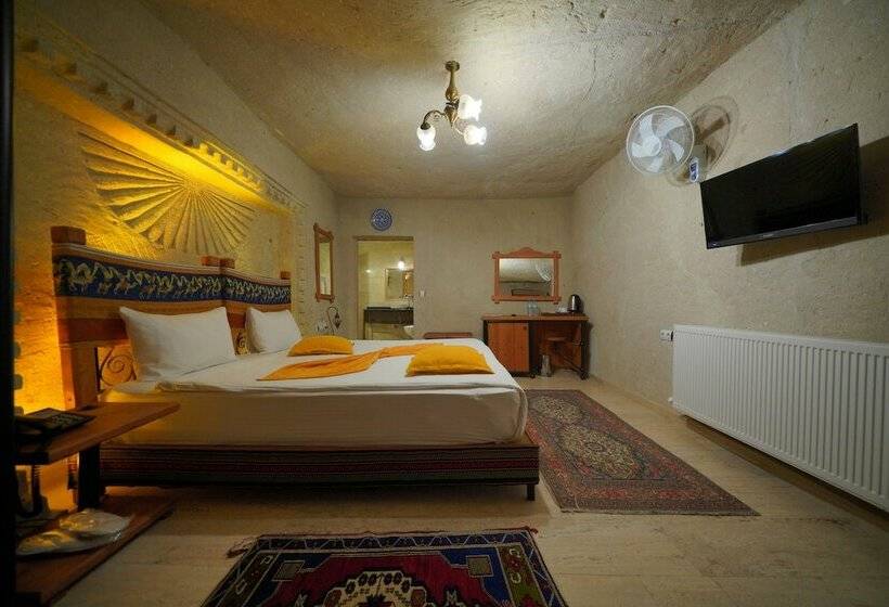 Номер Deluxe, Fosil Cave