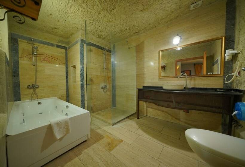 Номер Deluxe, Fosil Cave