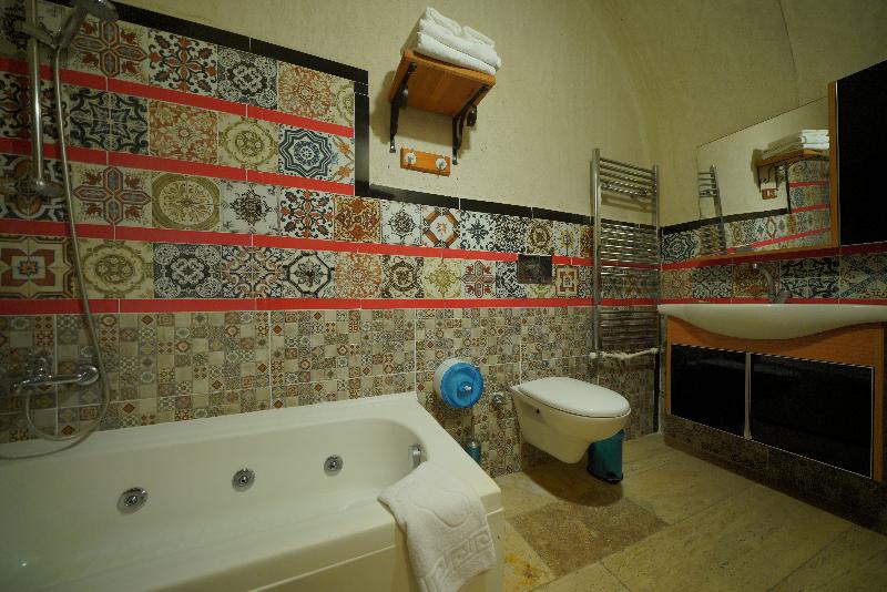 Номер Стандарт, Fosil Cave