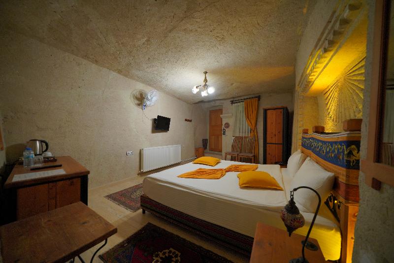 Номер Deluxe, Fosil Cave