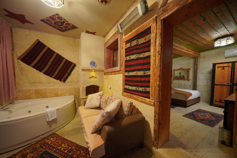 Номер Deluxe, Fosil Cave