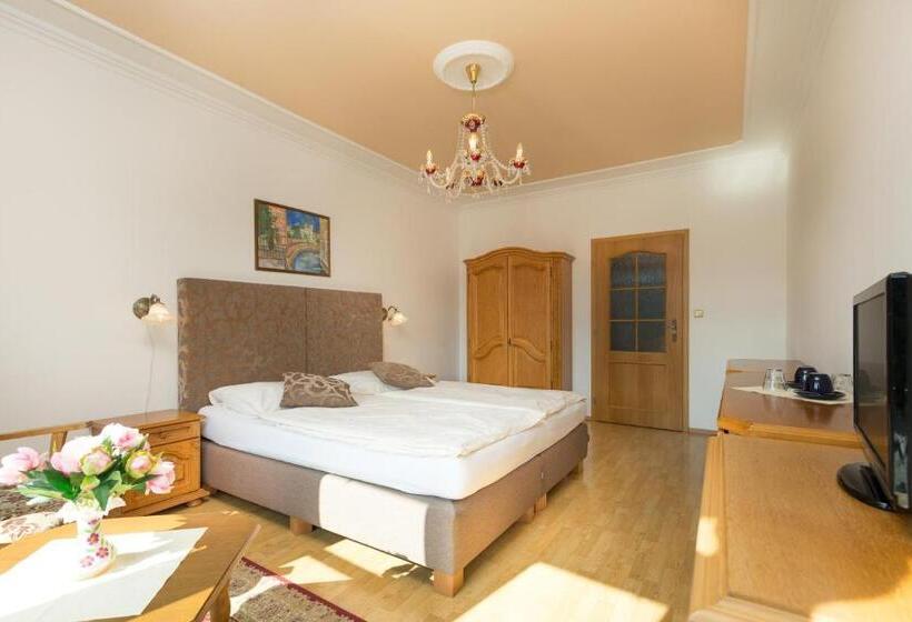 غرفة ديلوكس, Ld Morava