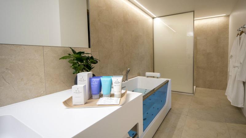 سوییت جونیور, Metropol Spa