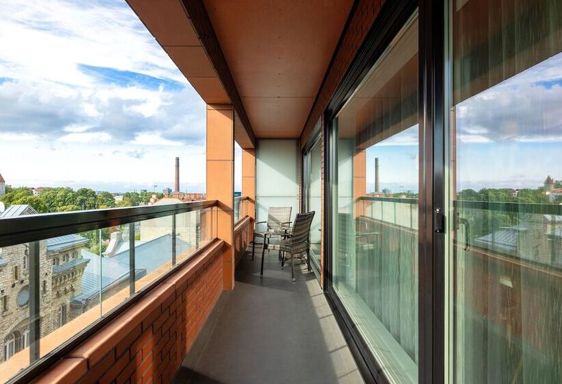 سوئیت با بالکن, Metropol Spa