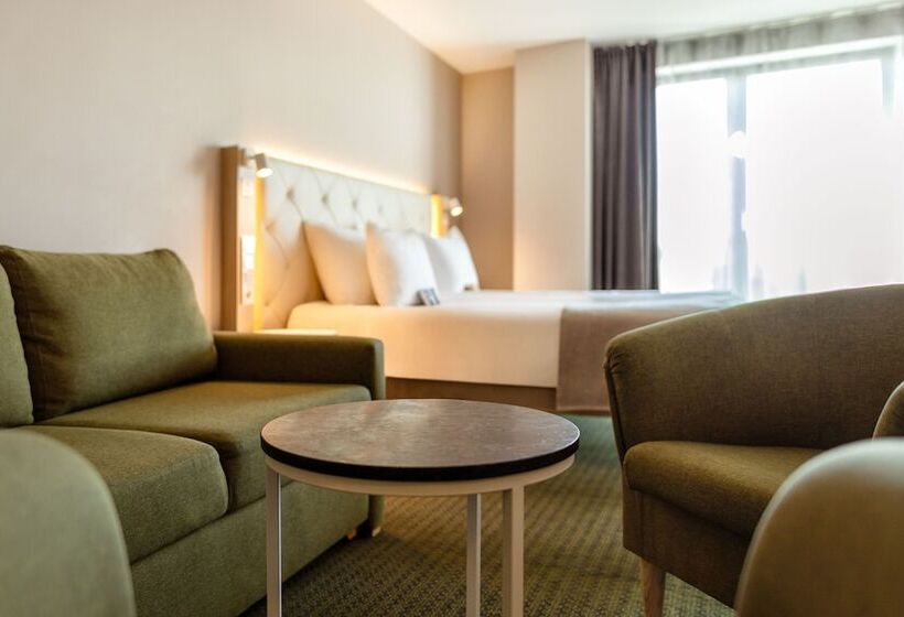 سوییت جونیور, Metropol Spa