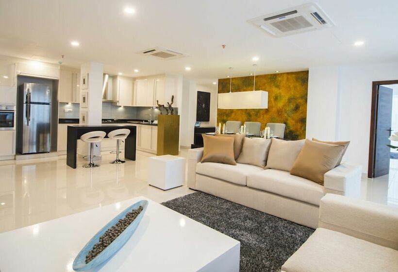 침실 4개 아파트, Platinum One Suites