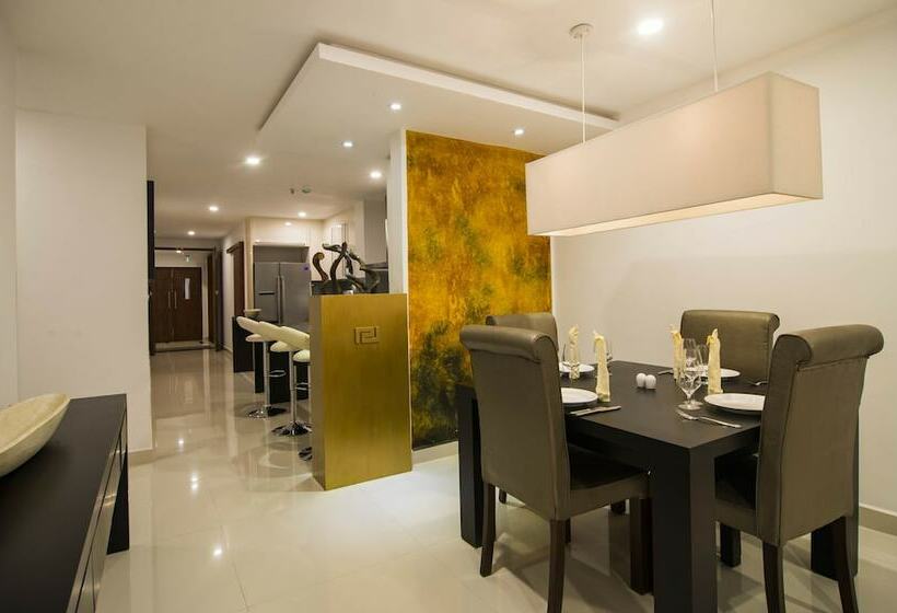Апартаменты 4 Спальни, Platinum One Suites