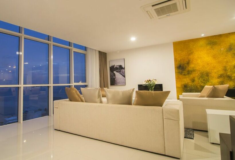 침실 4개 아파트, Platinum One Suites