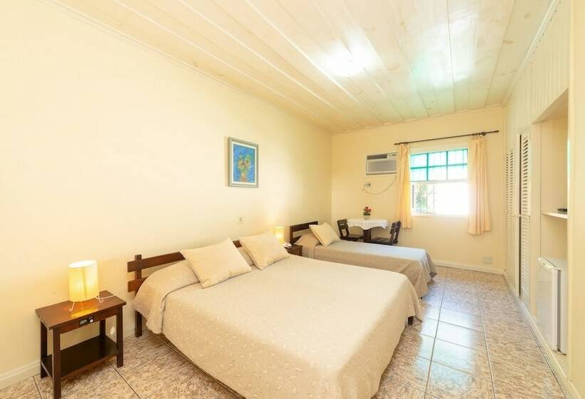 スタンダードトリプルルーム, Saveiros