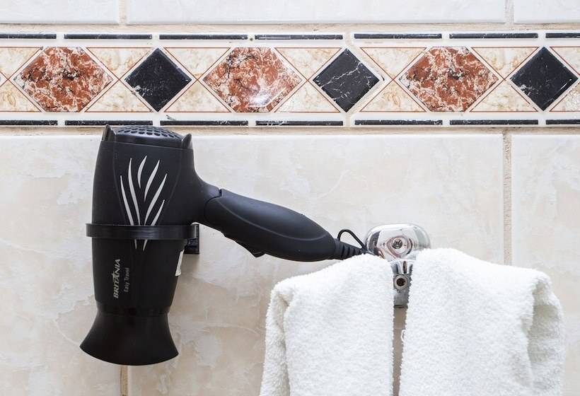 デラックスの４人部屋, Saveiros