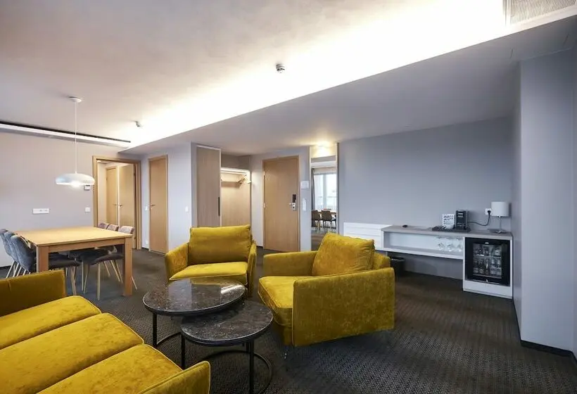 سوئیت با بالکن, Metropol Spa