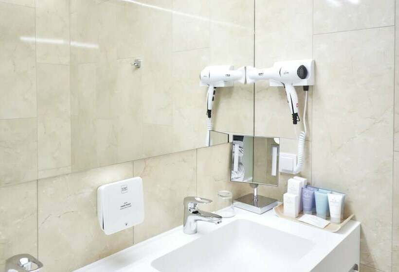 سوئیت با بالکن, Metropol Spa