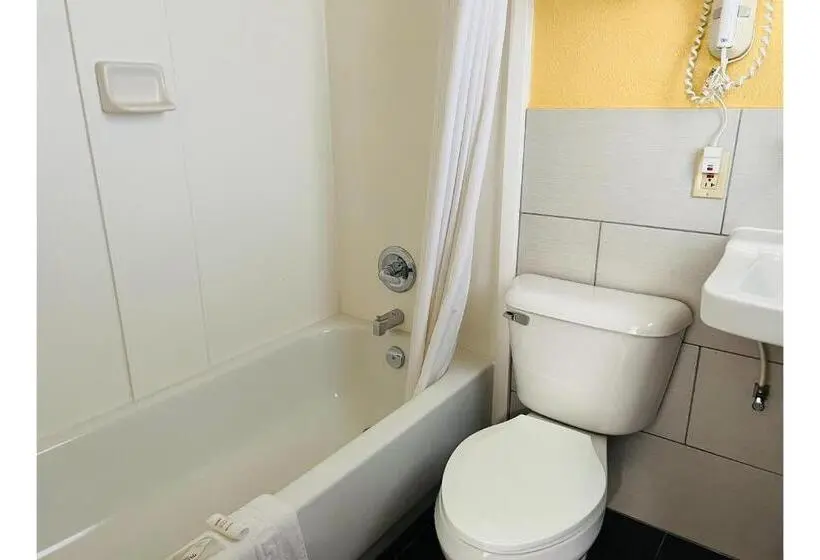 Standard-huone King-vuode, Budget Inn Motel Perrysburg Oh