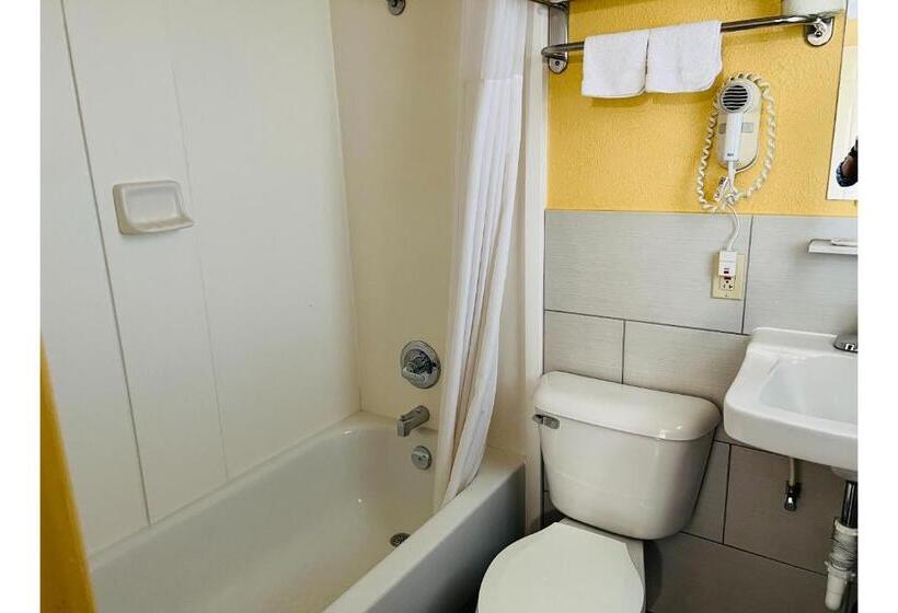 غرفة قياسية سرير كينج, Budget Inn Motel Perrysburg Oh