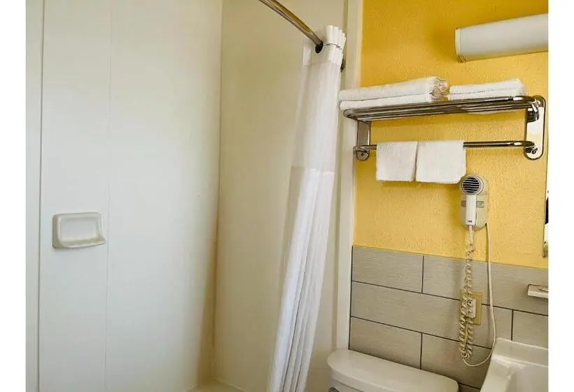 Superior-huone King-vuode, Budget Inn Motel Perrysburg Oh