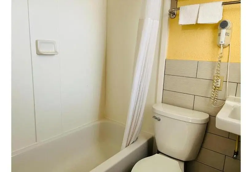 Superior-huone King-vuode, Budget Inn Motel Perrysburg Oh