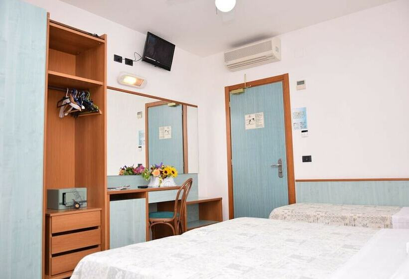 标准三人间, Astor