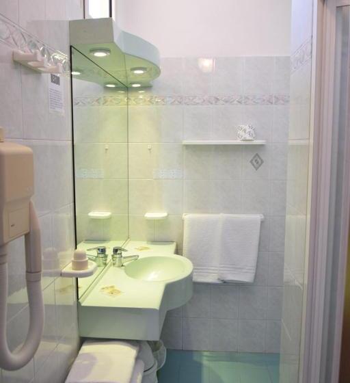 Четырехместный Номер Стандарт, Astor