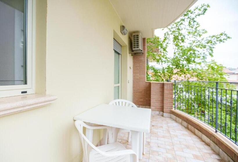 带2个卧室的公寓, Astor