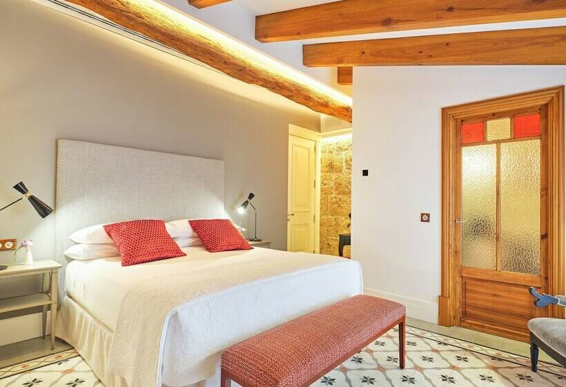 디럭스 룸, Gloria De Sant Jaume