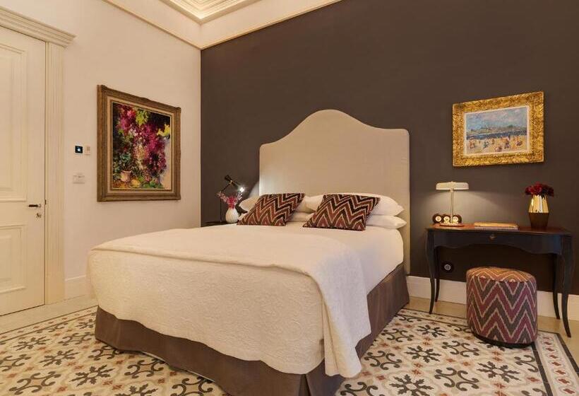 수피리어 주니어 스위트, Gloria De Sant Jaume